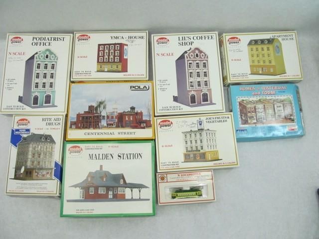 N Scale Model Train Lot: N Scale Model Train Lot