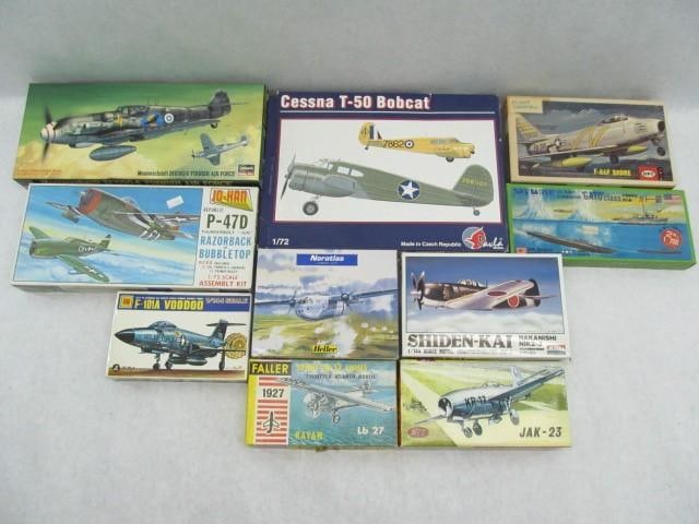 (10) Vintage Airplane Model Kits (1 of 5)