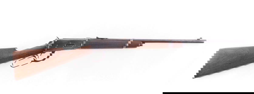 Winchester Model 1894 Saddle Ring Carbine: s.n. 278620, .32 W.S., 20" round barrel, button magazine, shotgun butt. In good original condition with three leaf rear sight. Saddle ring may be a replacement. Ca. 1903. C&R (25-0141)