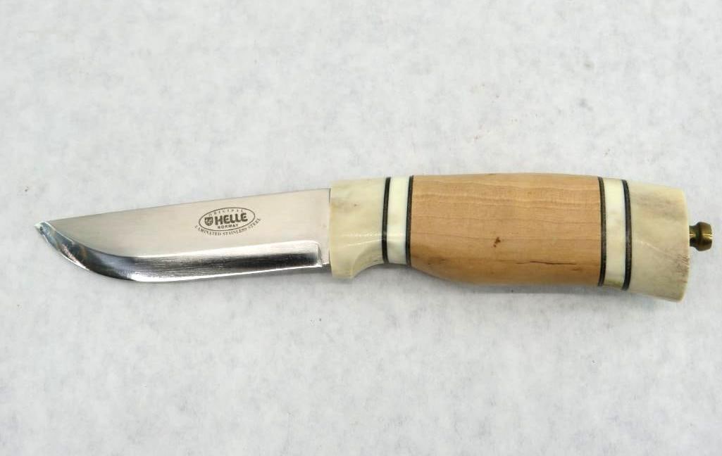 Helle Norway Fixed Blade Knife: 7.75" o.a.l., with leather sheath