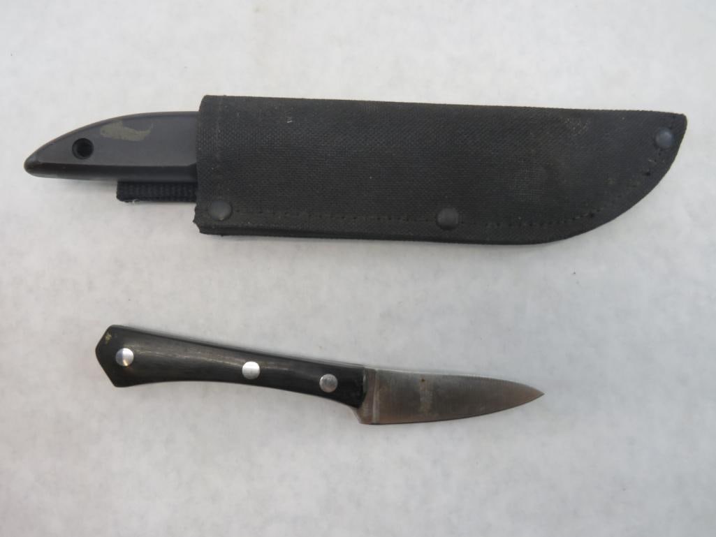 (2) Fixed Blade Knives (1 of 18)