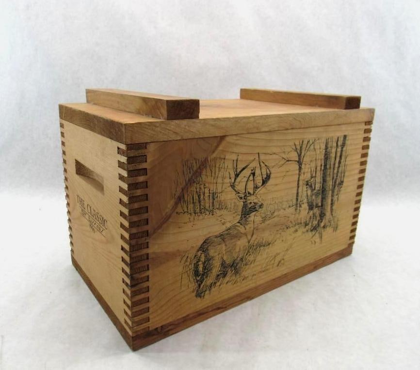 "The Classic by Evans 1996" Wood Box: 16" x 9" x 10.375" in height