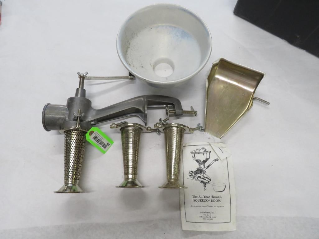 Squeezo Strainer: Squeezo Strainer