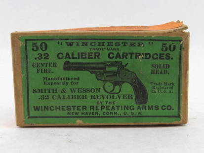 Antique Winchester .32 C.F. Two Piece Cartridge box: with a few cartridges