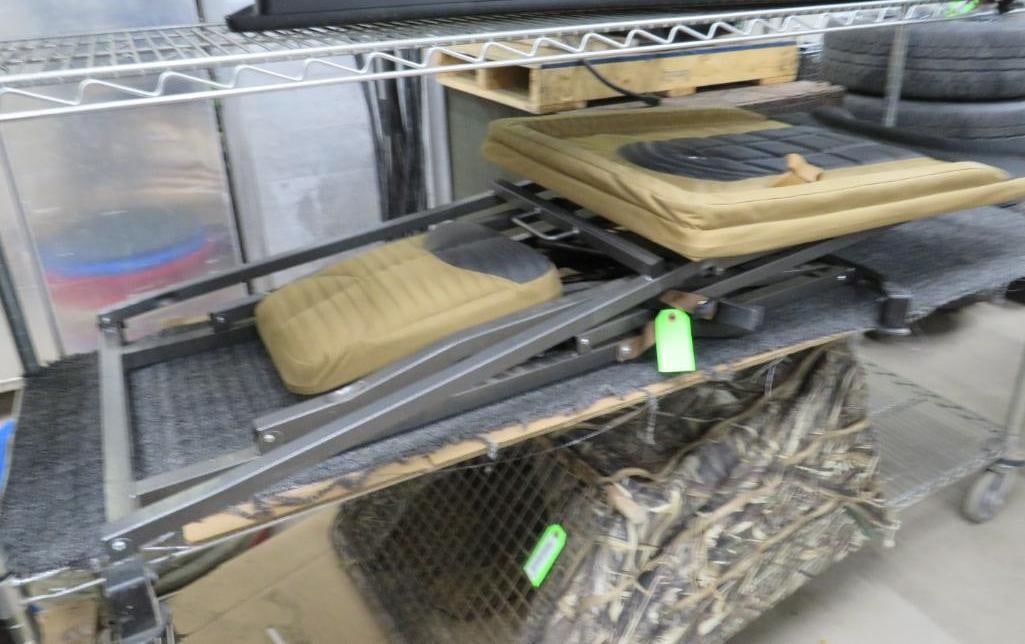 Cabela's Collapsible Shooting Bench: Cabela's Collapsible Shooting Bench