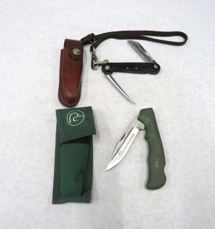 (2) Folding Knives (1 of 7)