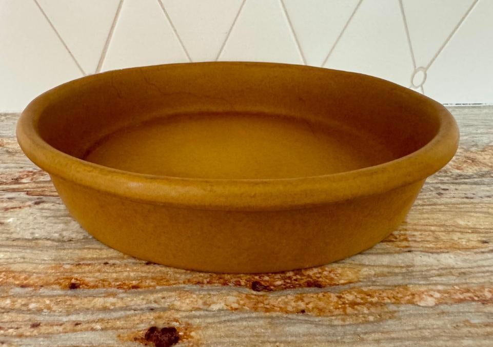 Bennington Pottery Pie Dish (1 of 7)