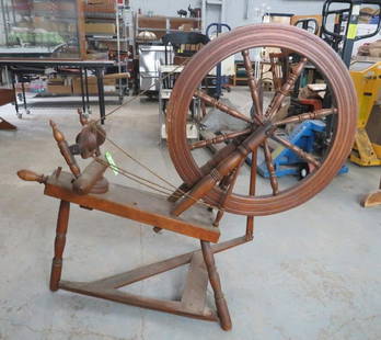 Antique Flax Wheel: Antique Flax Wheel