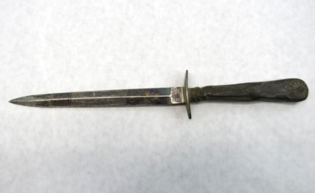 Gold Swords & Sabers for Sale at Auction