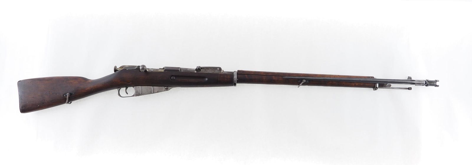 Russian Model 1891 Mosin Nagant Bolt Action Rifle: s.n. 167751, 7.62x54R, 31" barrel, adjustable sights, bayonet and cleaning rod are present, wood appears original. Antique (25-0489)