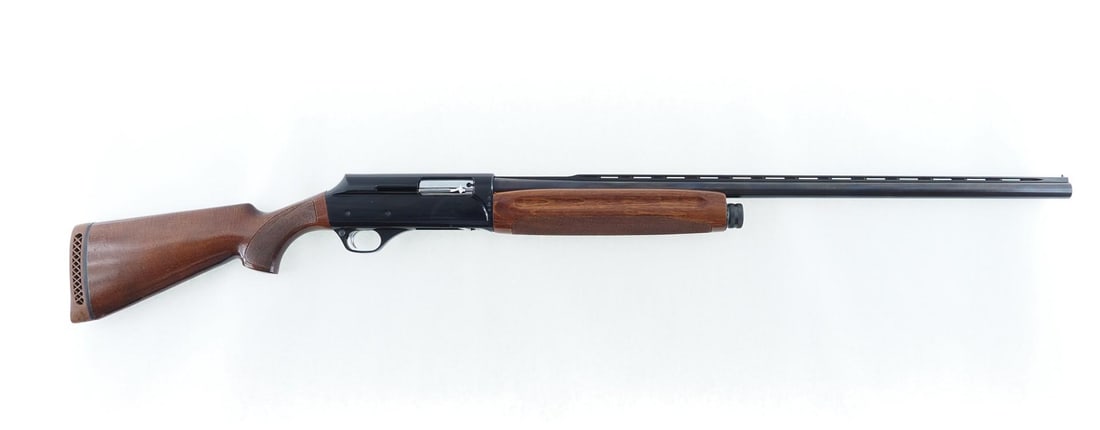 Universal Auto-Wing Semi-Automatic Shotgun (1 of 20)