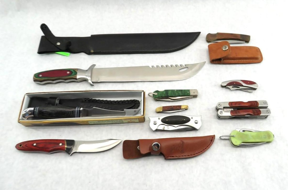 (10) Fixed Blade & Folding Knives (1 of 13)