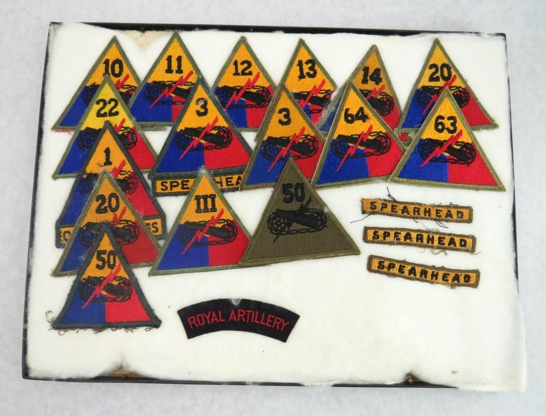 (20) Vintage U.S. Armored Division & Other Patches: (20) Vintage U.S. Armored Division & Other Patches