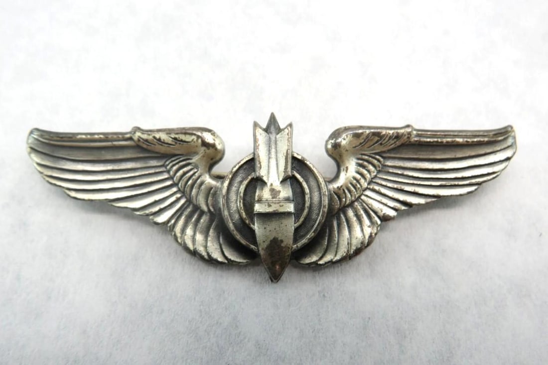 Vintage Sterling Silver U.S. Air Force Bombardier Wings (1 of 6)