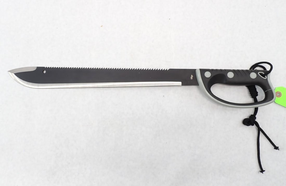 United Edge Machete: 24" in length