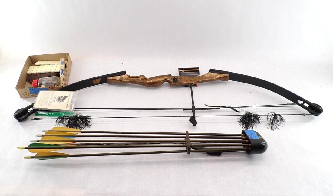 York Archery Trophy II Compound Bow (1 of 8)