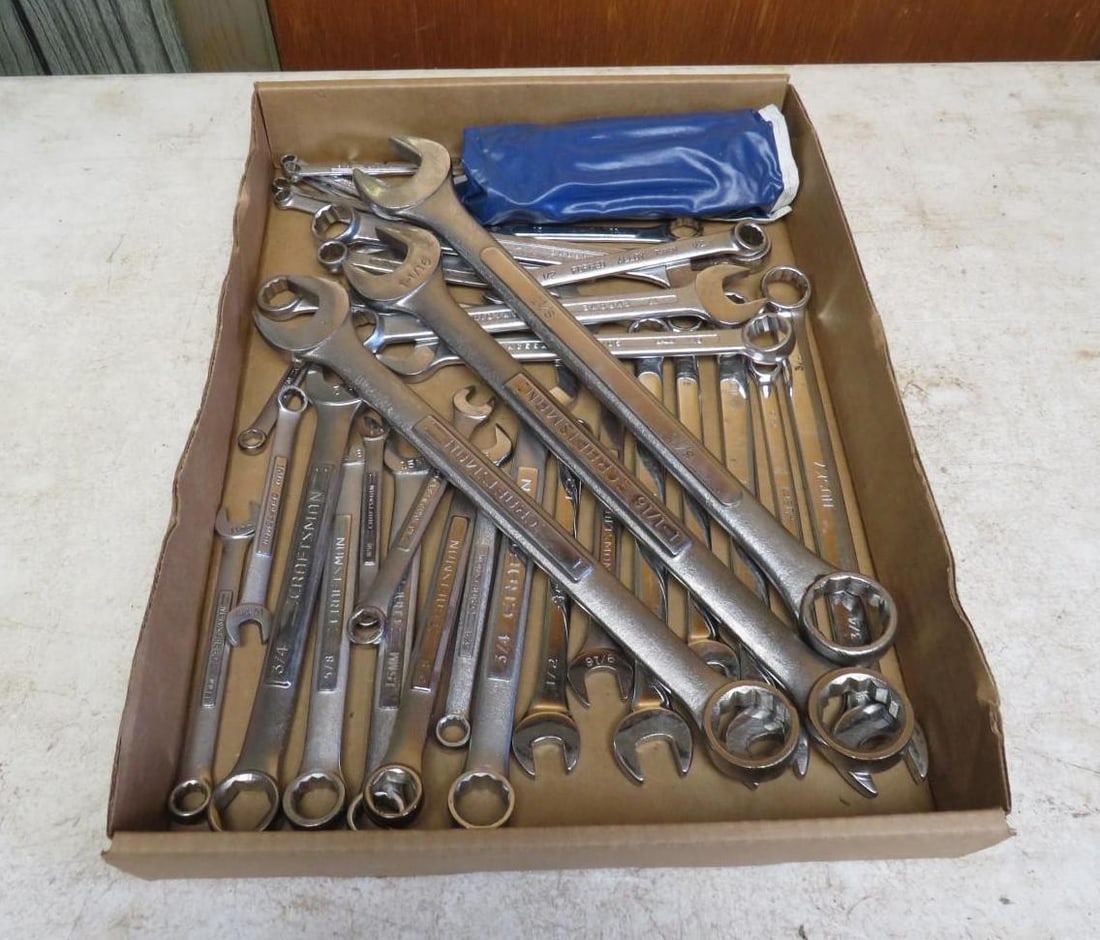 (35+/-) Combination Wrenches (1 of 7)