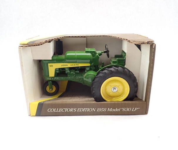 Ertl New Holland 6640 Blue Pedal Tractor