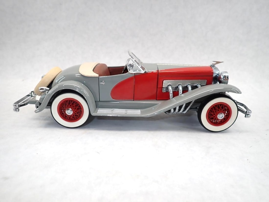 Danbury Mint 1935 Duesenberg SSJ Diecast Car (1 of 6)