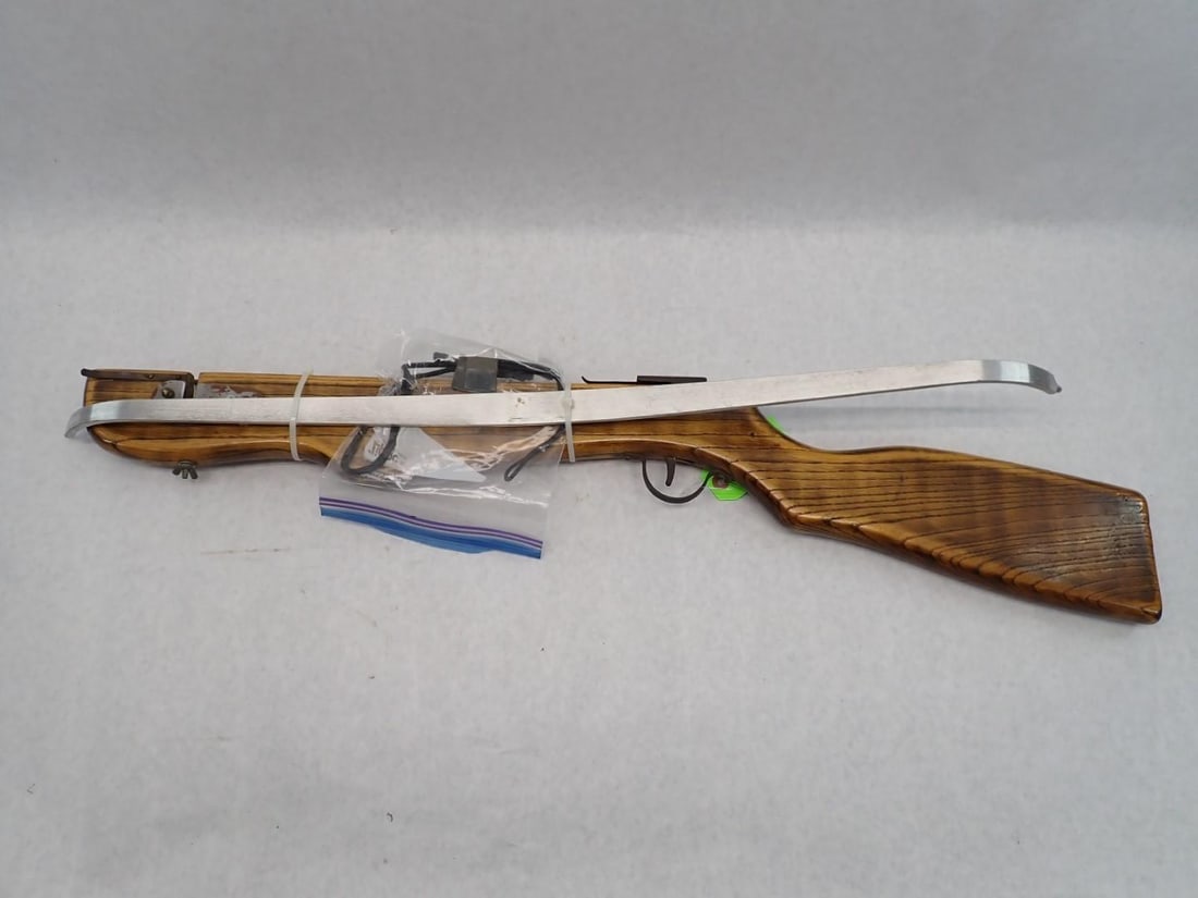 Wham-O Powermaster Crossbow (1 of 7)