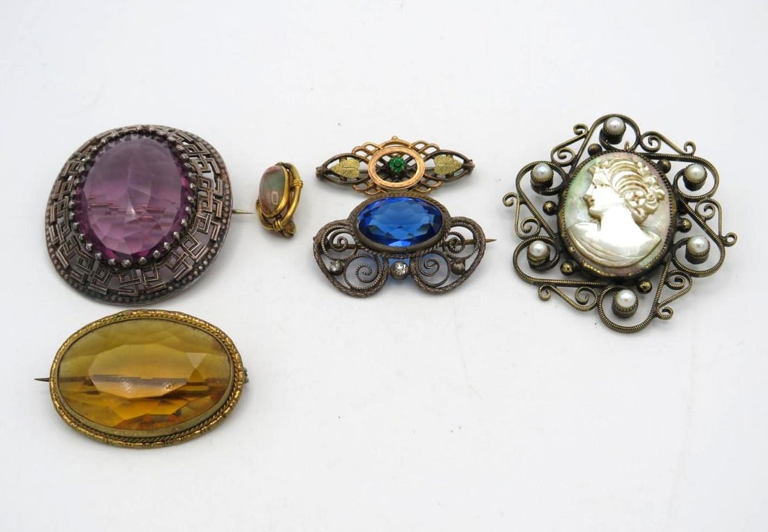(6) Vintage Stone Brooches (1 of 8)