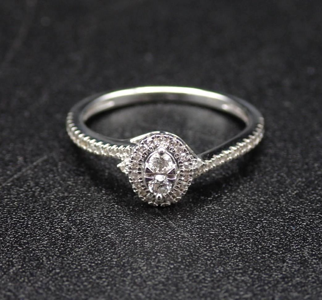 10K White Gold and Diamond Ring (1 of 5)