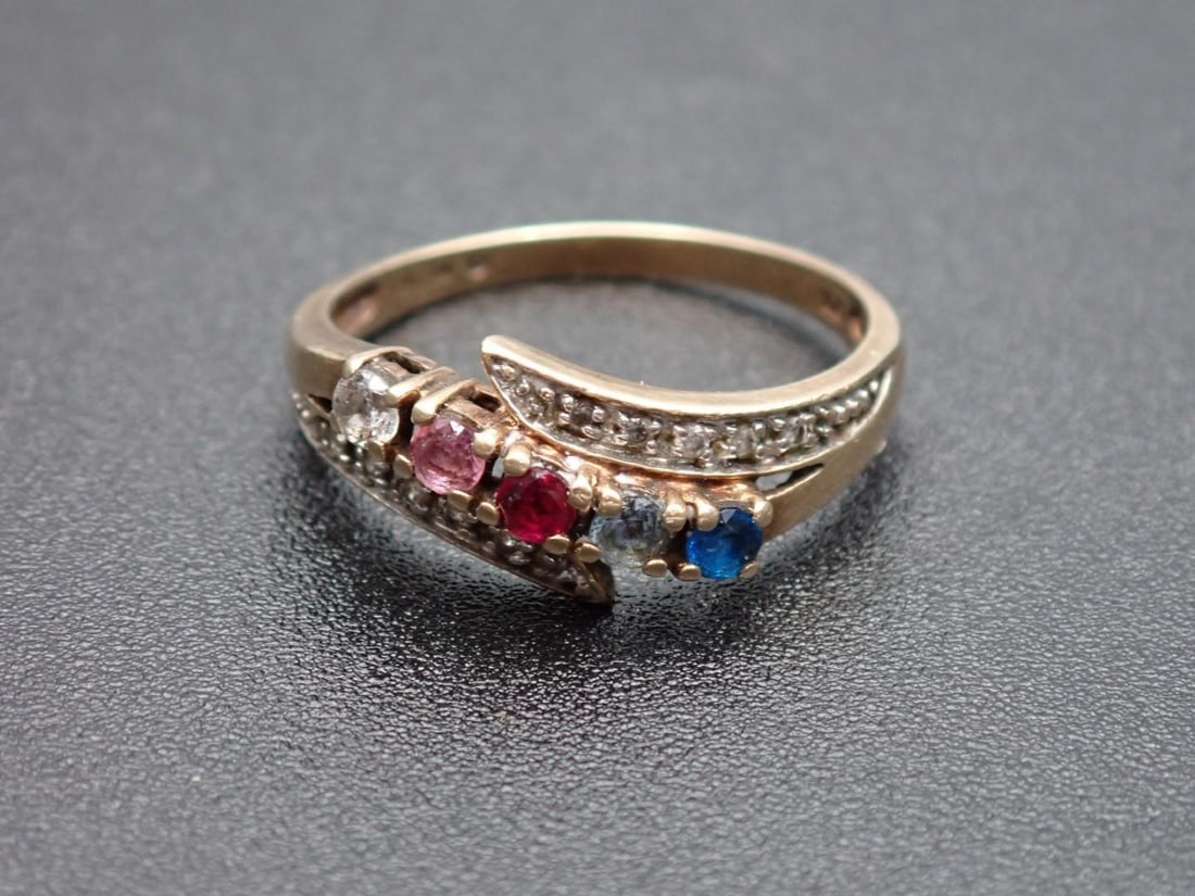 10K Yellow Gold and Semi-Precious Gem Stone Ring: no diamonds, size 8.25, 2.42 grams total weight