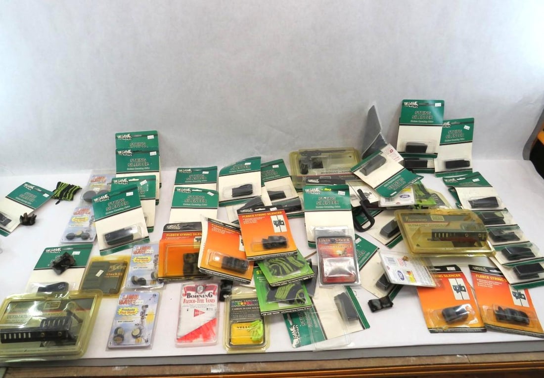 Group of Archery Accessories (1 of 13)