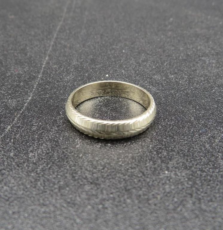 14K White Gold Band: size 5.75, 2.75 grams