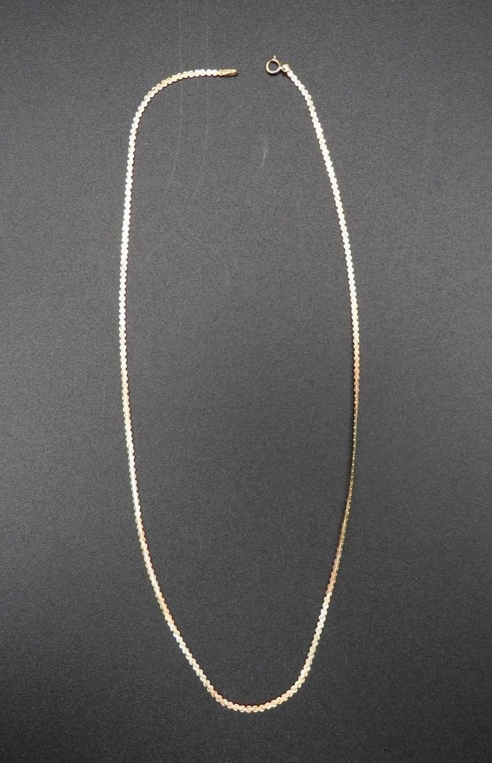 14K Yellow, White and Rose Gold Necklace: 18" in length, 4.37 grams