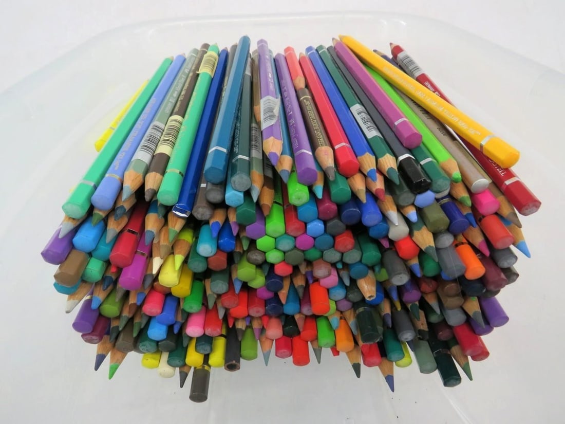 (279)+/- Faber-Castell Color Pencils: may be a few other brands in the mix