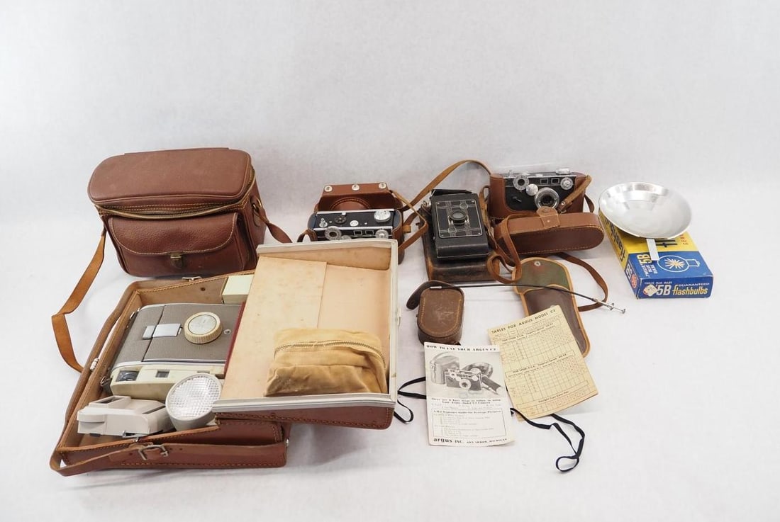 Vintage Cameras & Accessories (1 of 13)