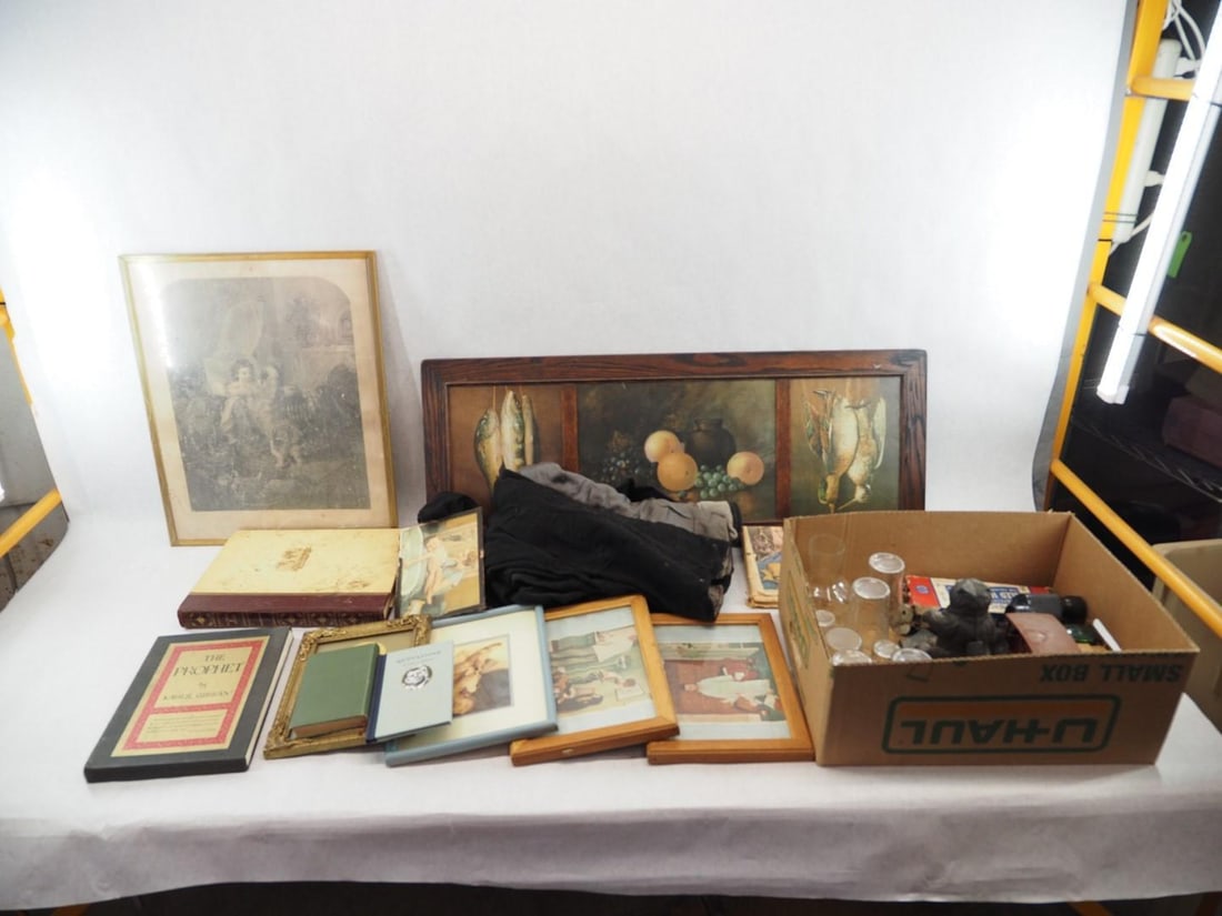 Collectibles Lot (1 of 15)