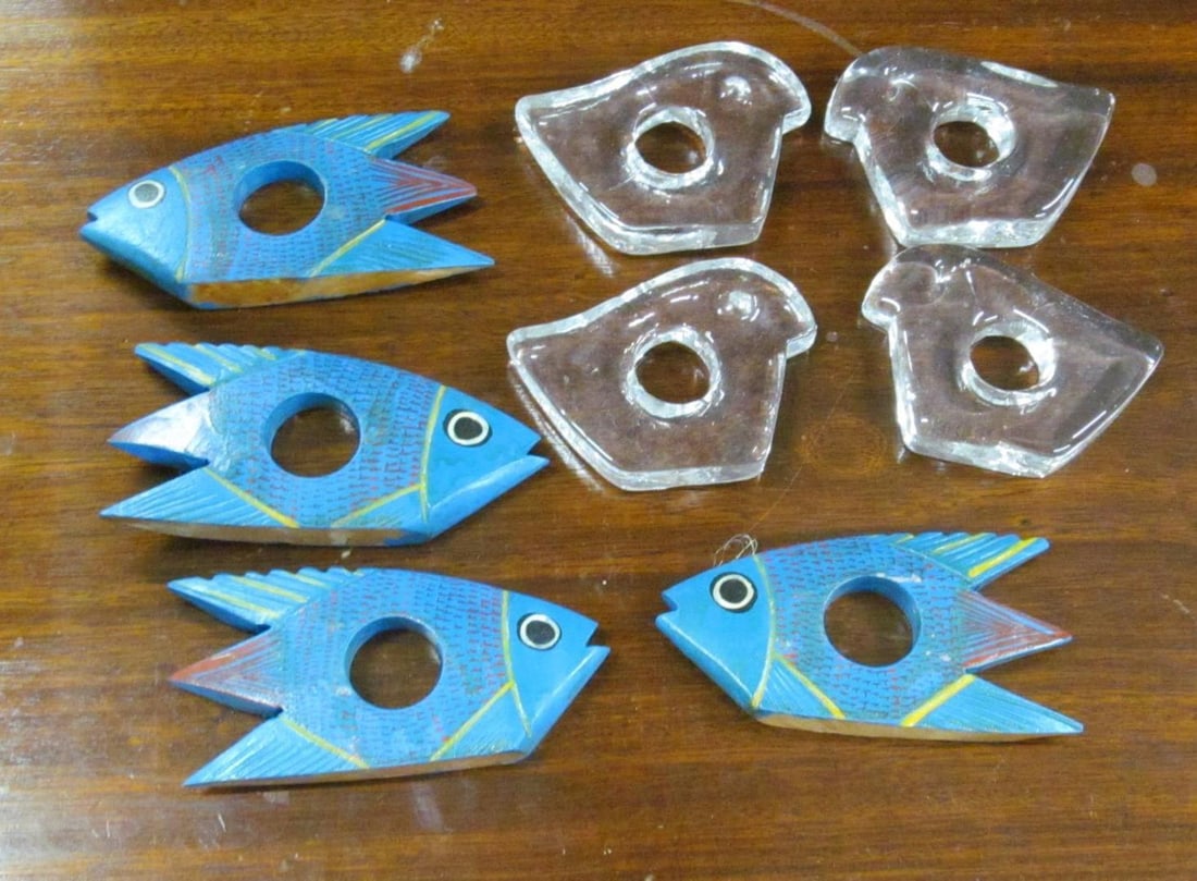 (2) Sets of (4) Napkin Rings: .