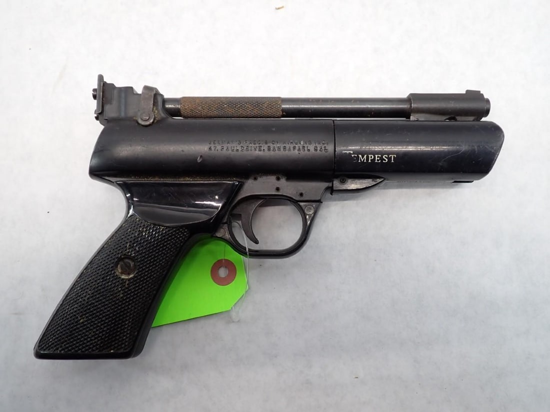 Beeman Tempest Air Pistol & Supplies (1 of 4)