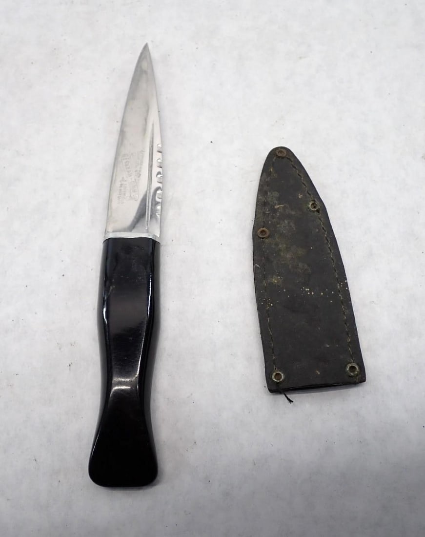J. Nowill & Sons "Skean-Dru" Dagger / Boot Knife: 7.25" in length 
