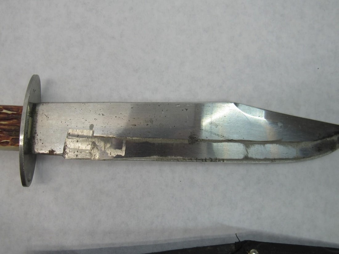 (40) Knives and Machetes - 14