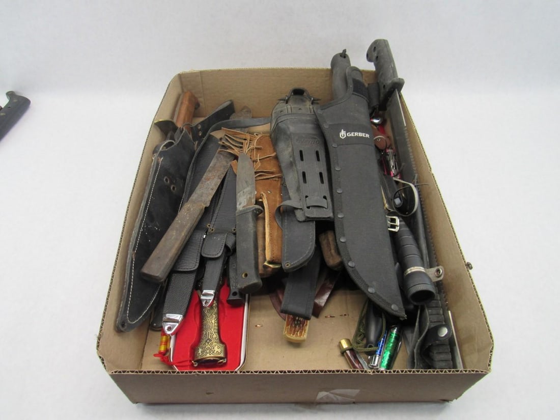 (40) Knives and Machetes - 4