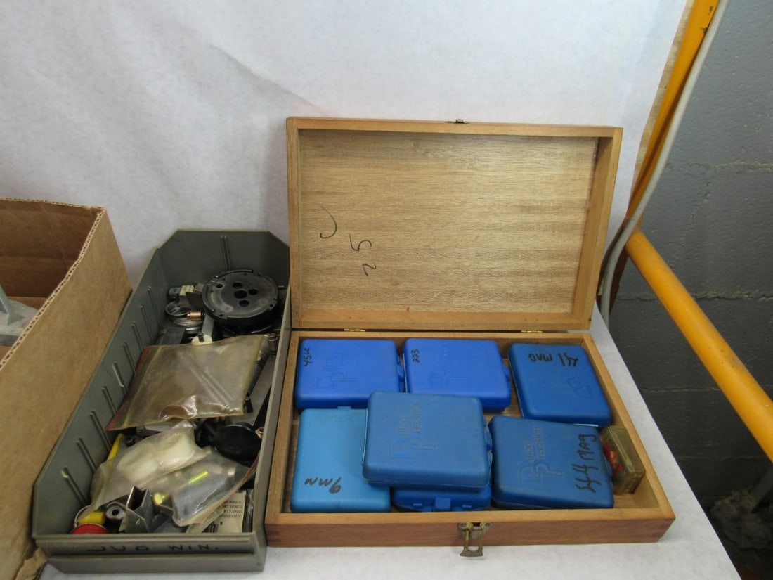 Extensive Dillon Precision Reloading Setup - 3