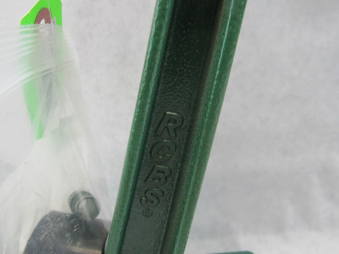 RCBS Uniflow Powder Measure with stand - 4