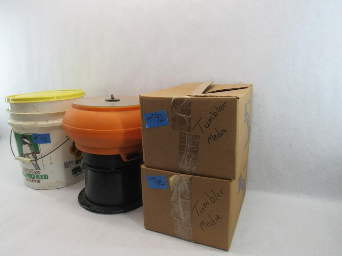 Lyman Case Tumbler and Media - 2