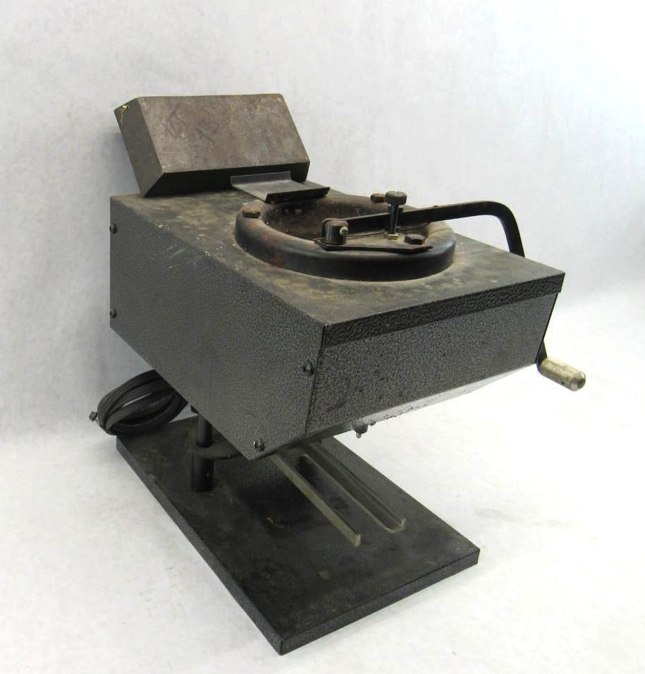 Casting Furnace and Lyman Ingot Mold (1 of 7)