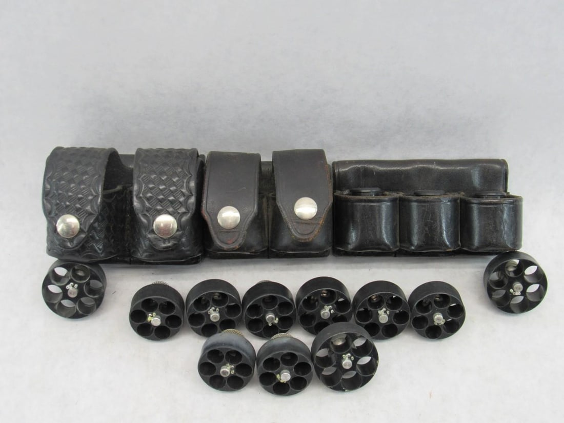 (14) Speed Loaders & (3) Leather Pouches - 5