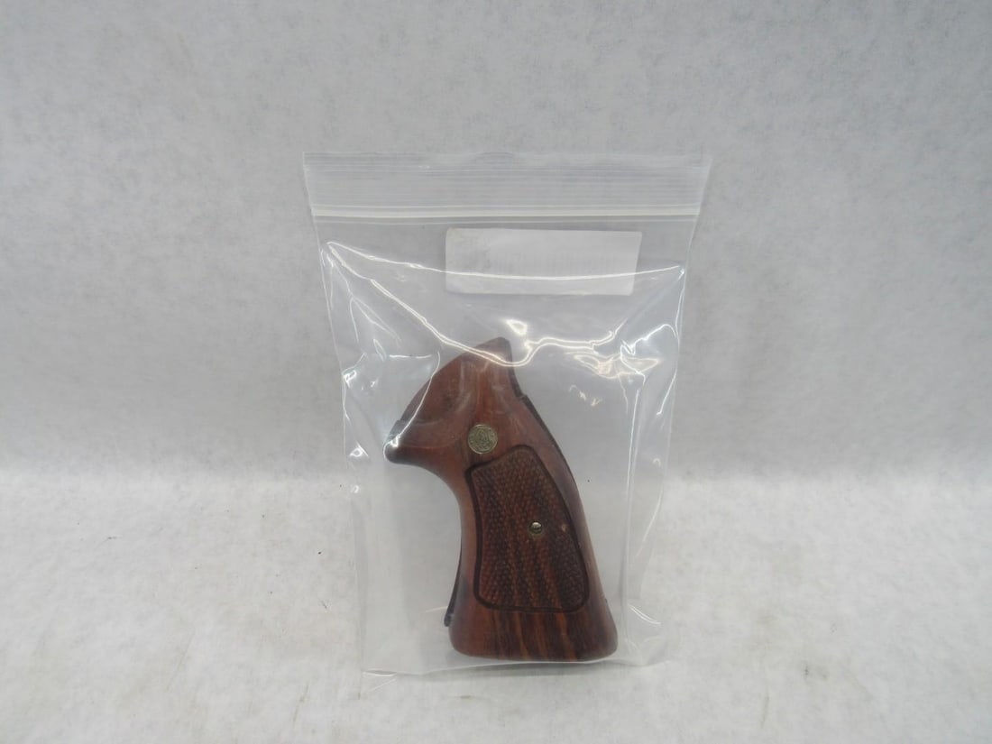 Smith & Wesson Large Frame Revolver Grips - 5