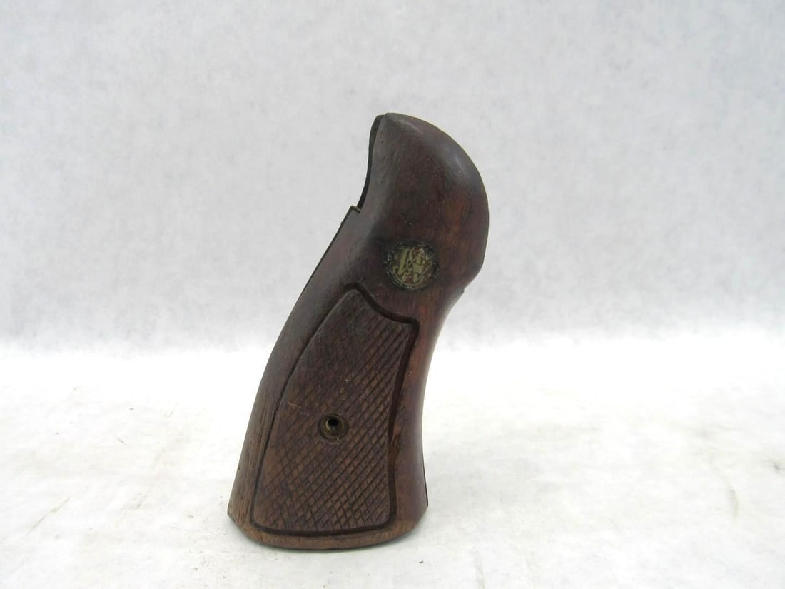Smith & Wesson Revolver Grips (1 of 6)