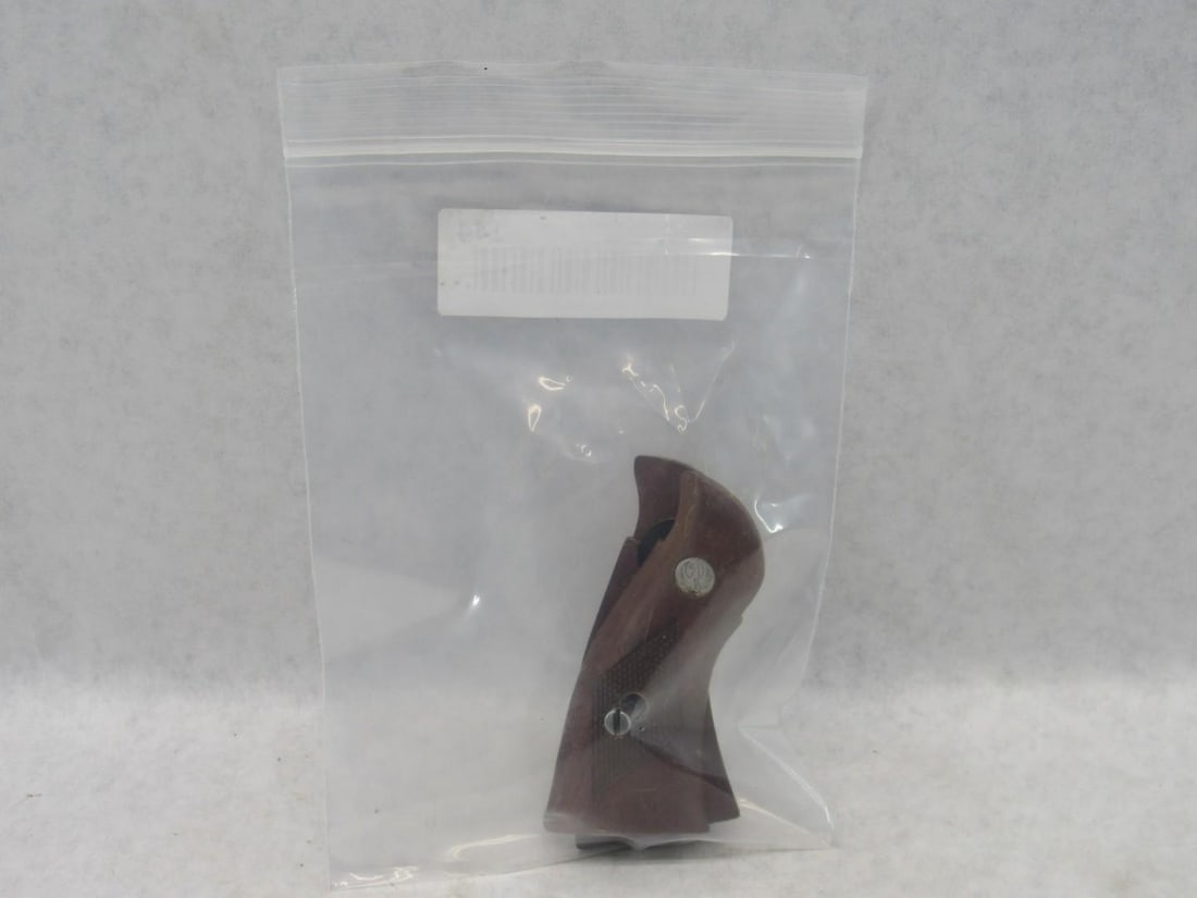 Ruger Double Action Revolver Grips - 6