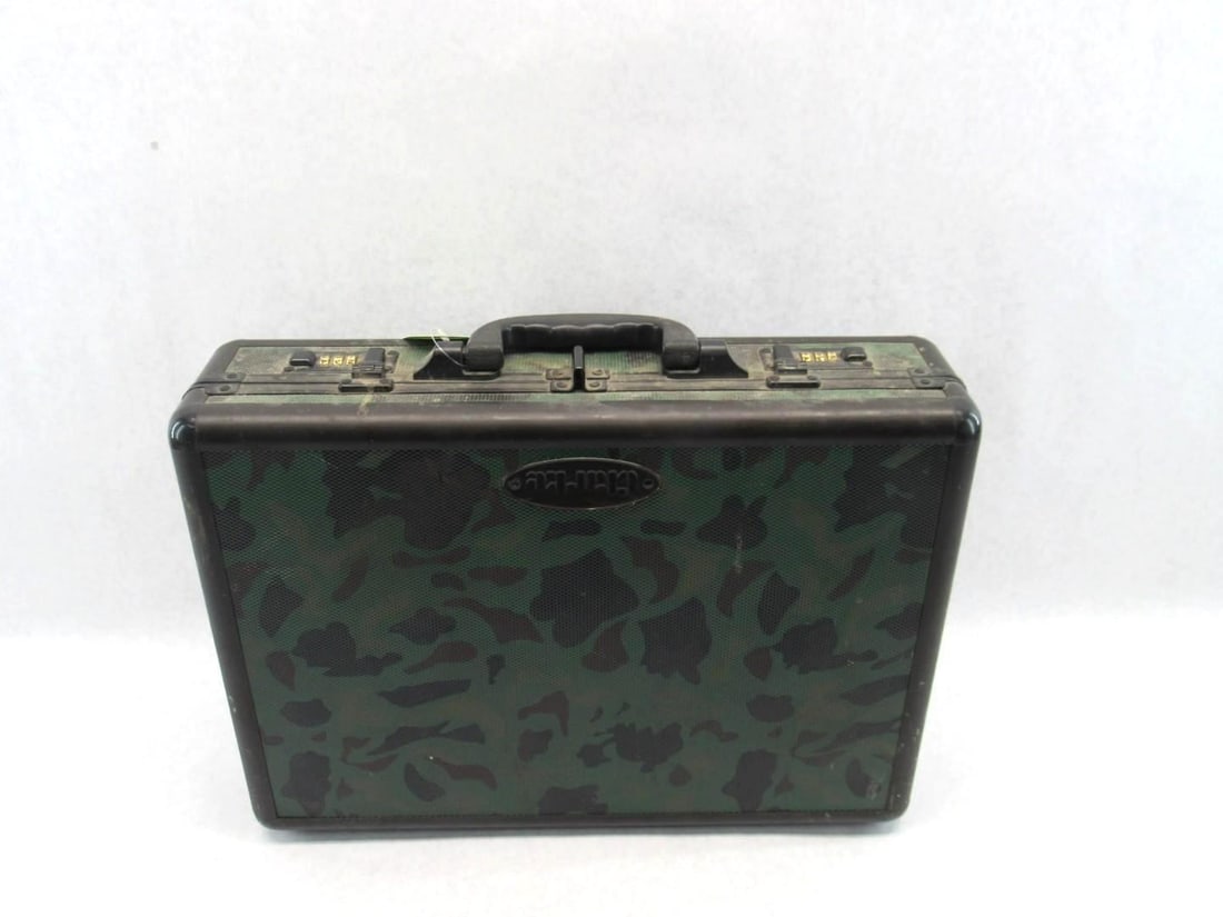 Clarke Hard Case with Foam Interior (1 of 5)