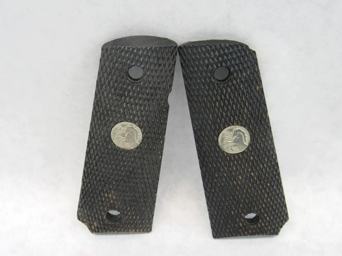 Colt Officer's/Defender Grips: Colt Officer's/Defender Grips 