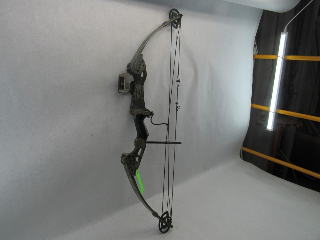 High Country Excalibur Compound Bow - 2