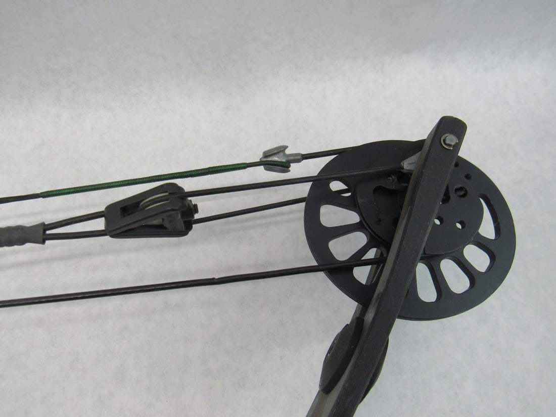 Martin Onza Compound Bow - 12